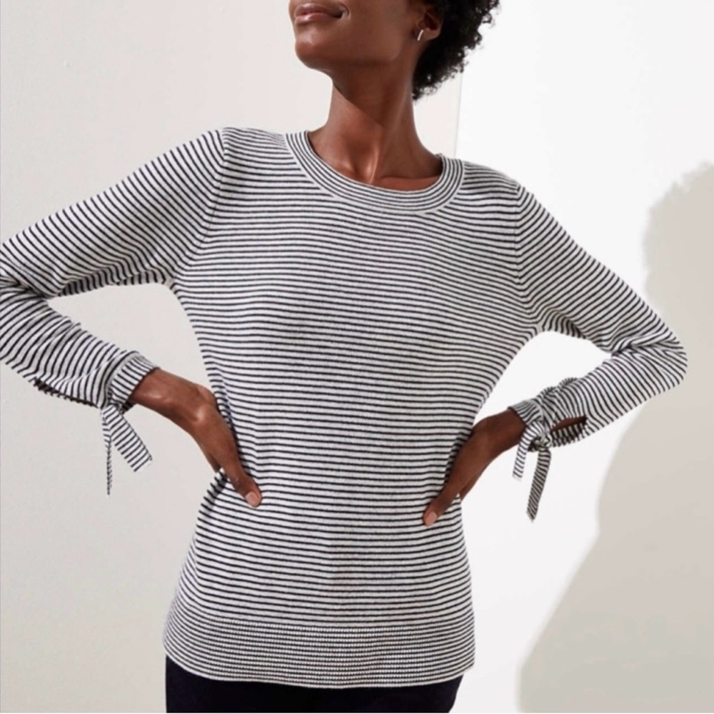Ann Taylor Loft Women’s Black White Striped-SZ XS-Tie Cuff Long Sleeve Sweater